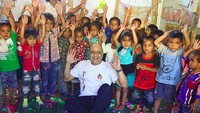 7 Momen Manis Irwan Mussry bareng Anak-anak