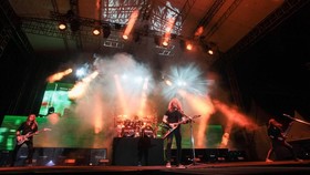 Dave Mustaine Kanker Tenggorokan, Megadeth Batalkan Konser
