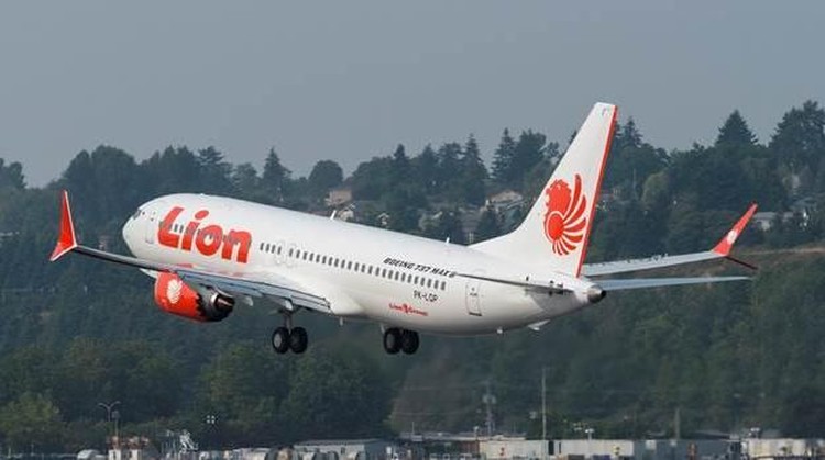 Kabar jatuhnya pesawat Lion Air bisa aja diketahui anak. Begini cara Bunda memberi tahu si kecil agar mereka tak trauma atau ketakutan.