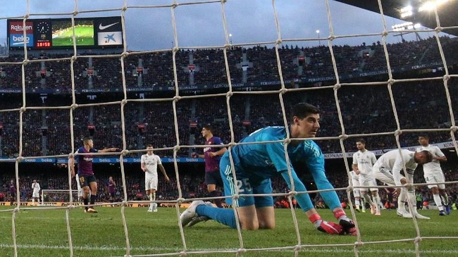 Pelatih Real Madrid Julen Lopetegui menyebut timnya tidak beruntung ketika harus kalah telak 1-5 dari Barcelona dalam laga El Clasico Liga Spanyol.