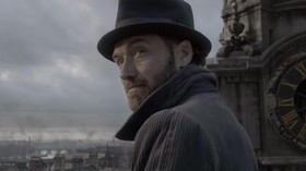 Jude Law Akui Beban Jadi Dumbledore di 'Fantastic Beasts 2'