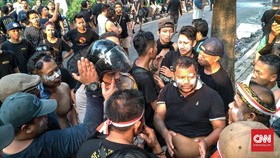 Demonstran Grab 'Sweeping' Pengemudi di Lokasi Demo