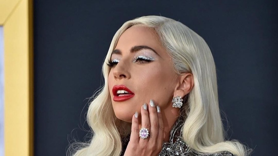 Lady Gaga Berikut daftar tujuh rumah artis yang ludes karena kebakaran hutan di California, Amerika Serikat.