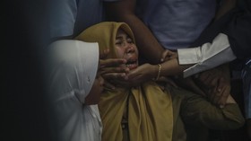 FOTO: Duka Keluarga Korban Jatuhnya Pesawat Lion Air JT610