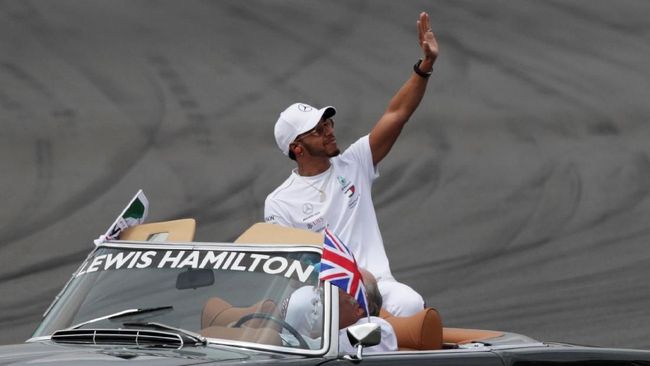 Lewis Hamilton Juara Dunia Formula 1 2018 Pebalap Mercedes, Lewis Hamilton berhasil mengunci gelar juara dunia Formula 1 2018 di balapan F1 GP Meksiko, Minggu (28/10).