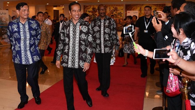 Luhut Binsar Pandjaitan mengucapkan selamat ulang tahun Presiden Joko Widodo dengan mengenang perjalanan bersama di pemerintahan.