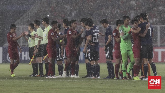 Orang tua bek Timnas Indonesia U-19, Rachmat Irianto, bangga melihat perjuangan anaknya meski kalah dari Jepang di perempat final Piala Asia U-19 2018.