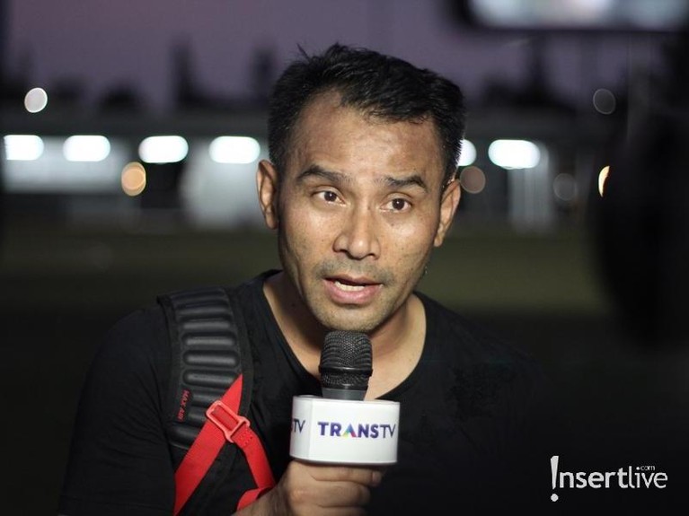 Saat ditemui di daerah Senayan, Jakarta ( 22/10/2018). Penyanyi Judika menyempatkan diri untuk berolahraga sepak bola, bersama rekan sesama public figure.