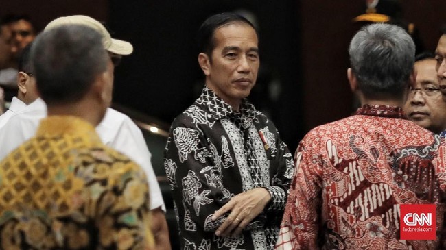 Presiden Jokowi mendatangi Posko Basarnas di Tanjung Priok untuk meninjau langsung proses evakuasi korban Lion Air JT-610.