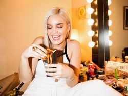 Lirik dan Chord Lagu 2002 milik Anne Marie