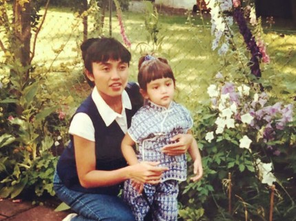 7 Foto Masa Kecil Cinta Laura yang Menggemaskan
