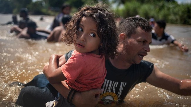Anak imigran berusia tujuh tahun dilaporkan tewas setelah ditahan oleh polisi perbatasan Amerika Serikat di negara bagian New Mexico pada Kamis (13/12).