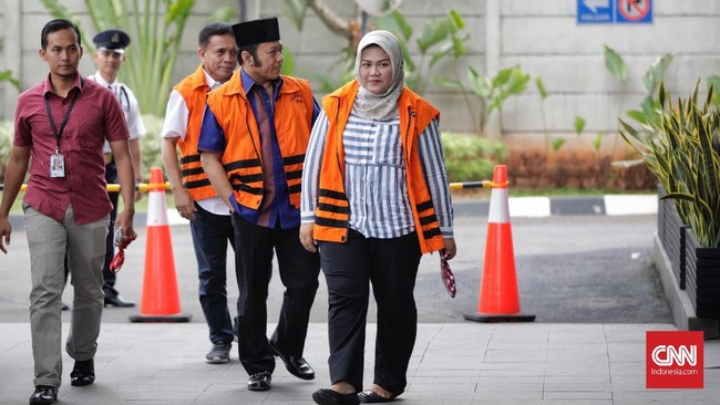 Selain Rahmat Effendi yang baru saja ditangkap KPK, ada beberapa pejabat lain di wilayah Bekasi yang pernah terjerat kasus hukum akibat korupsi.