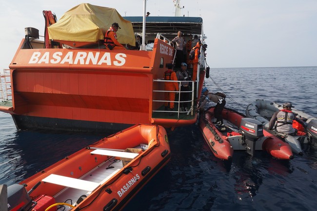 Sebanyak 189 penumpang dan awak pesawat Lion Air PK LQP JT-610 meninggal dalam insiden jatuhnya pesawat di perairan Tanjung Pakis, Karawang, 29 Oktober 2018.