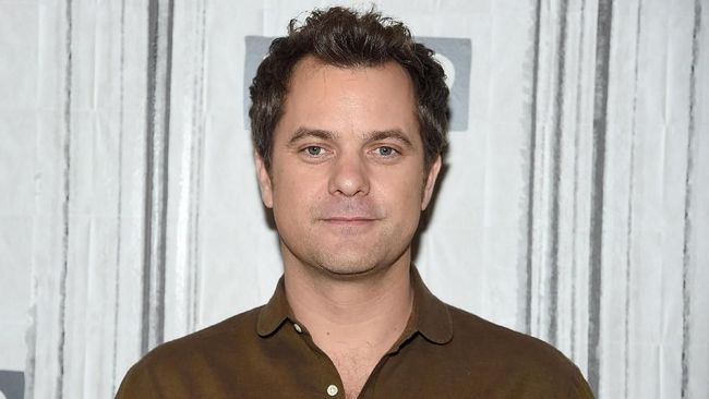 Sosok 'Pacey' yang mesum di serial 'Dowson's Creek' muncul di Bali. Tapi kali ini bukan curhat soal cewek, melainkan cara menjaga laut.