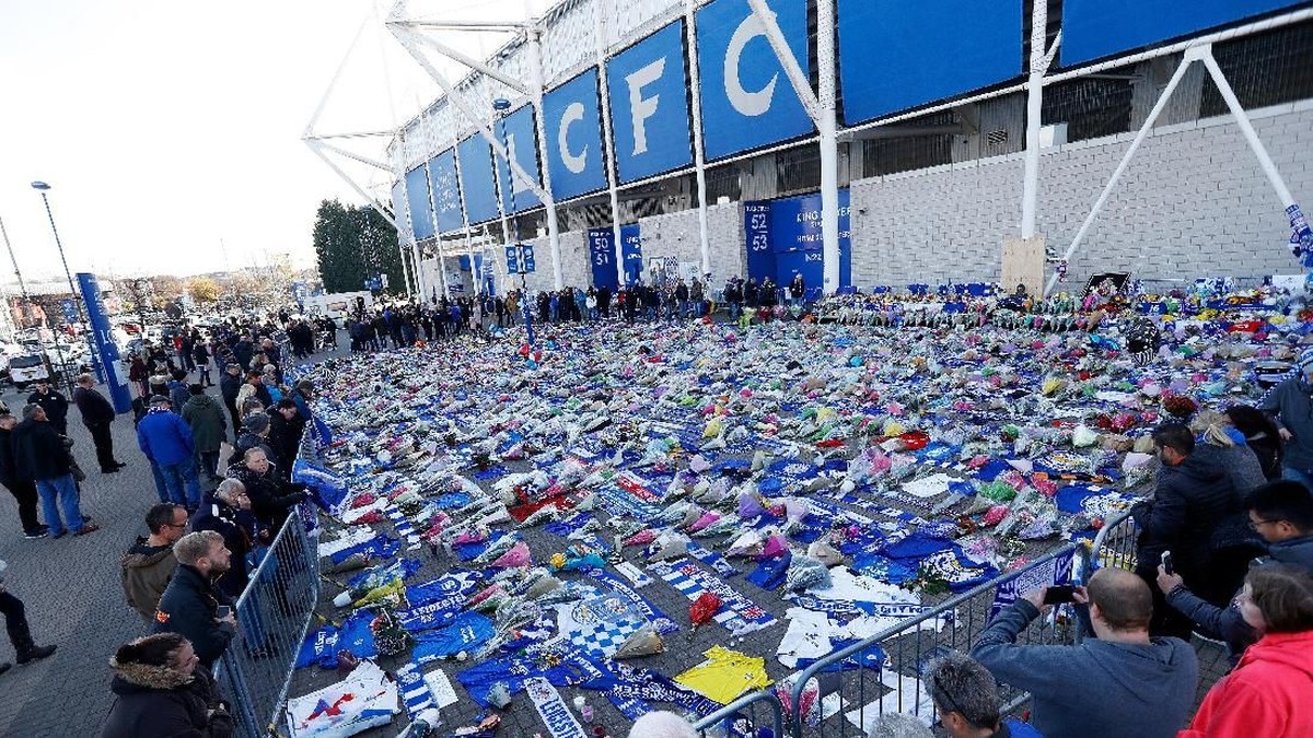 FOTO: Penghormatan Leicester untuk Vichai Srivaddhanaprabha