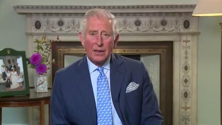 Pangeran Charles keluar dari isolasi diri yang ia jalani selama 7 hari. Ia telah menjalani prosedur isolasi diri sesuai dengan peraturan pemerintah Inggris.