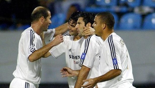 Ronaldo Luis Nazario da Lima menyindir kebijakan Paris Saint-Germain (PSG) mengumpulkan pemain-pemain bintang.