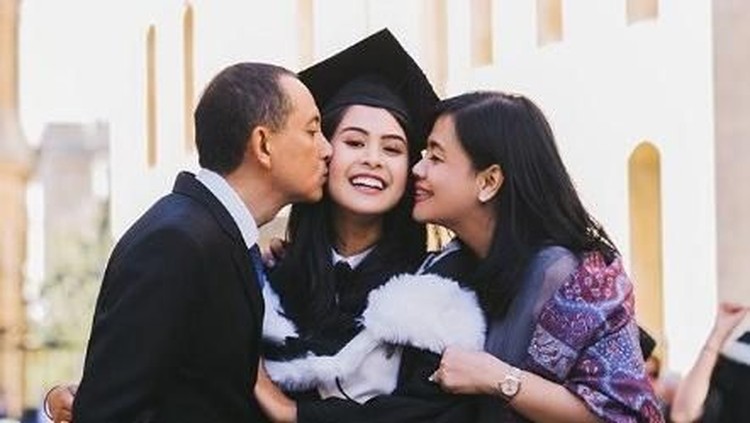 Maudy Ayunda Maudy Ayunda