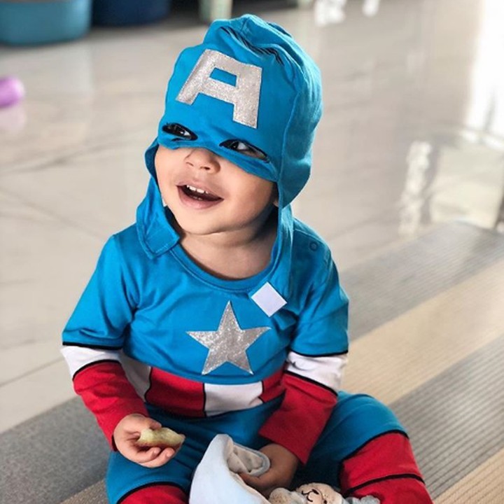 Pakai kostum Captain America, sudah gagah belum? (Foto: Instagram @rebelwithcloset)