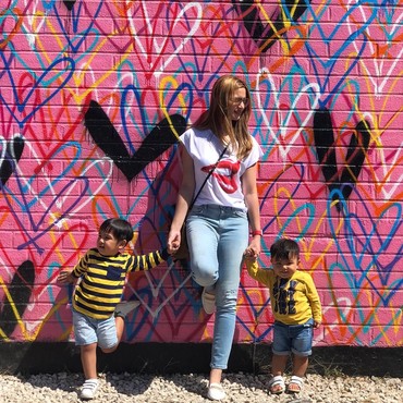 Konglomerat Beda, Nia Ramadhani Cari Suster Anak lewat Audisi