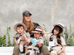 Hot Mom, Intip 6 Gaya Nia Ramadhani Saat Mengasuh Anak