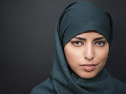 5 Tips agar Pipi Tembem Terlihat Tirus Saat Pakai Hijab