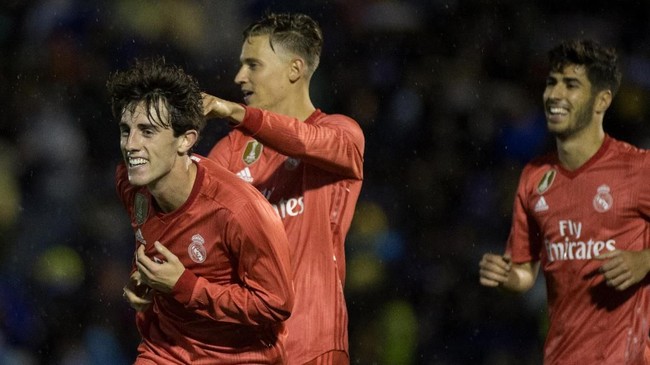Pelatih sementara Real Madrid Santiago Solari kembali membuat kejutan dengan membawa para pemain muda potensial dalam lawatan ke markas Viktoria Plzen.