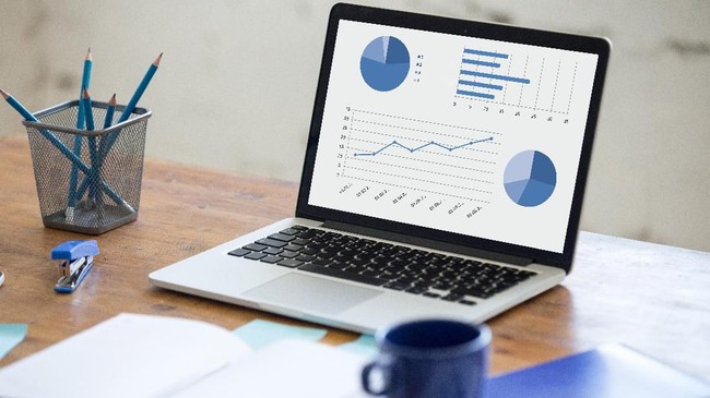Menkominfo menegaskan perusahaan seperti Google dan Facebook harus mengikuti Undang-Undang Perlindungan Data Pribadi yang masih disusun pemerintah.