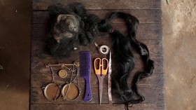 FOTO: Mengais Bisnis Secemerlang Mutiara 'Rambut Myanmar'