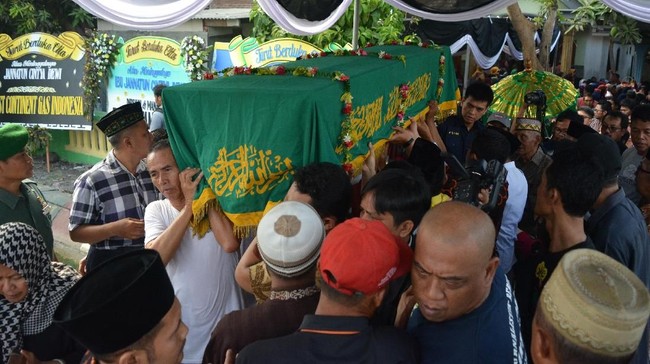 PT Asuransi Tugu Pratama Indonesia Tbk memastikan akan menyantuni seluruh korban pesawat Lion Air JT-610 yang jatuh di perairan Tanjung Karawang, Senin (29/10).