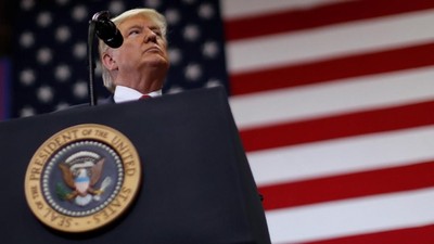 Trump Ngotot Minta Dana Pembangunan Tembok Perbatasan