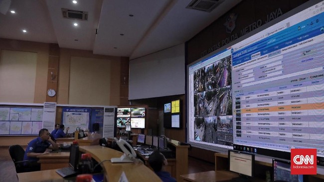 Apabila denda tilang tersebut tidak dibayarkan maka data kendaraan akan diblokir sehingga pemilik kendaraan tidak dapat memperpanjang STNK.