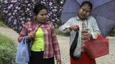 FOTO: Mengais Bisnis Secemerlang Mutiara 'Rambut Myanmar' Di Myanmar, rambut panjang bukan sekadar mahkota perempuan, tapi juga sumber pendapatan ekonomi.