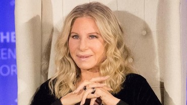 img-title Pendapat Barbra Streisand Tentang Pemain A Star Is Born
