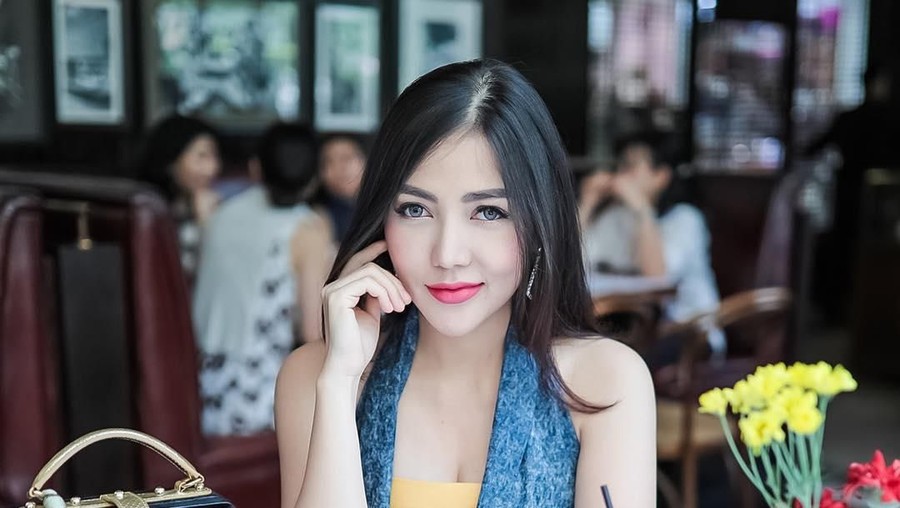 Gimmick atau settingan memang bukan sesuatu yang asing bagi Bella.