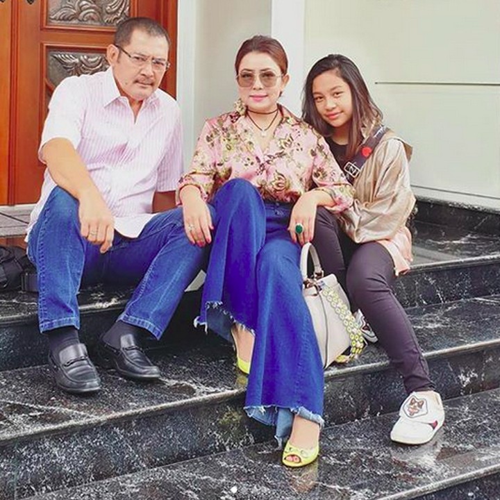 <p>Putri Bambang Trihatmodjo dan Mayangsari, Khirani Siti Hartina Trihatmodjo yang jarang terekspos kini sudah berusia 12 tahun, Bun. (Foto: Instagram @mayangsaritrihatmodjoreal)<br /><br /></p>