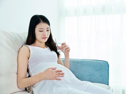 Pentingnya Air Putih Bagi Bumil Positif COVID-19, Tingkatkan Saturasi Oksigen