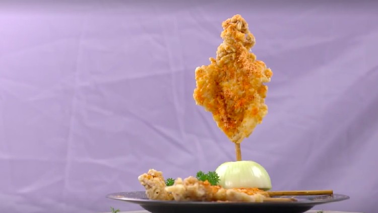 Resep cumi bukan cuma dioseng atau dibumbu asam-manis. Cumi juga bisa jadi camilan sedap di sore hari.