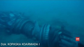 VIDEO: Detik-detik Penyelam Mengangkat Mesin Pesawat JT-610