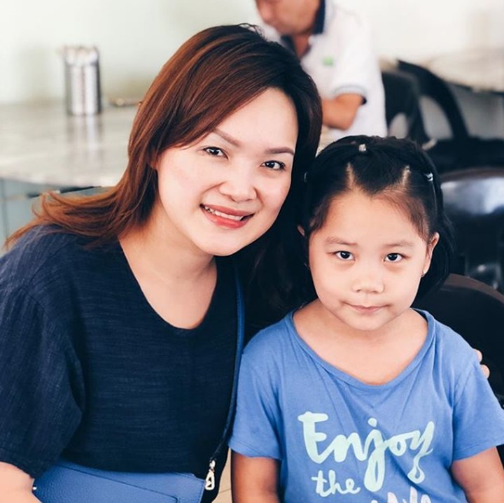 <p>Tak hanya keponakan, Laura juga dekat dengan anak-anak lain. (Foto: Instagram @lauralazarus)</p>