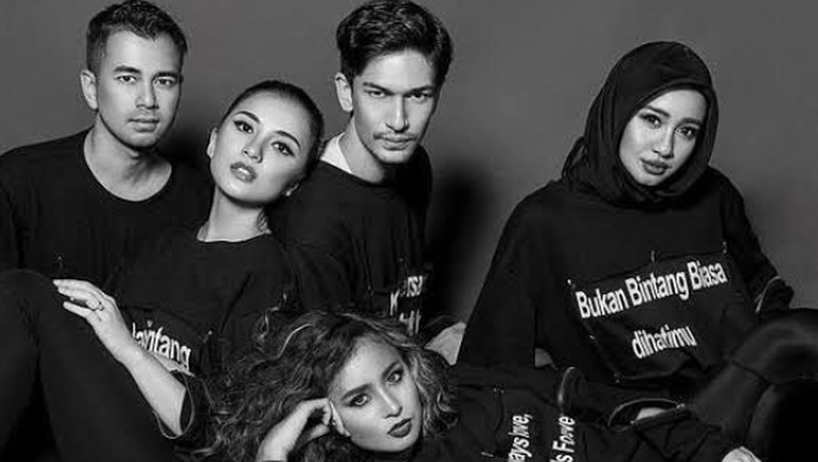 Bukan Bintang Biasa Bukan Bintang Biasa