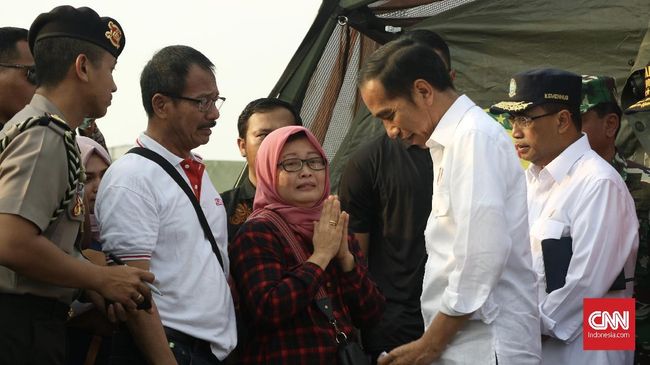 Jokowi Perintahkan KNKT Kerja Cepat Ungkap Insiden Lion Air Presiden Joko Widodo menginstruksikan KNKT bekerja cepat mencari tahu penyebab jatuhnya Pesawat Lion Air PK-LQP dengan nomor penerbangan JT-610.