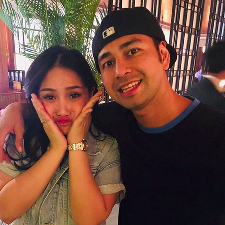 <p> Pasang duke face aja Bunda <a href="https://hot.detik.com/celeb/4193855/mertua-akur-dengan-nagita-slavina-dan-caca-tengker-raffi-ahmad-diungkit" target="_blank">Nagita Slavina</a> tetap cantik. (Foto: Instagram @raffinagita1717)</p>