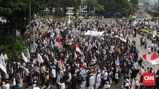 Anggota Dewan Pembina FPI Muchsin Alatas menyindir pernyataan Wiranto yang meminta pada pihak Anti-Pancasila agar meninggalkan Indonesia.