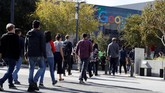 FOTO: Walkout Pegawai Google Tuntut Keadilan pada Perusahaan Karyawan Google beramai-ramai melakukan aksi walkout sebagai bentuk protes terhadap perusahaan yang tersandung kasus pelecehan seksual.