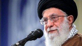 Pemimpin Iran Sebut Pejabat AS Idiot Kelas Wahid