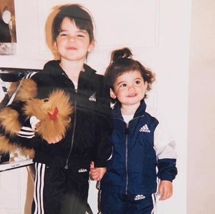<p>Kompak memakai pakaian sporty dengan Kylie. (Foto: Instagram @kyliejenner)</p>