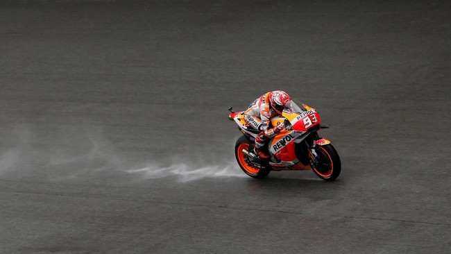 Legenda MotoGP, Michael Doohan menyebut kehadiran Marc Marquez dan Jorge Lorenzo memberikan keuntungan untuk Repsol Honda.