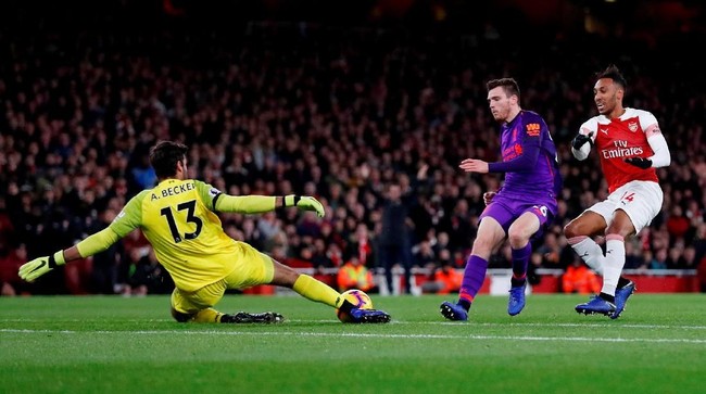 Duel Arsenal vs Liverpool berakhir imbang 0-0 pada babak pertama lanjutan Liga Primer Inggris di Stadion Emirates, Sabtu (3/11) waktu setempat.